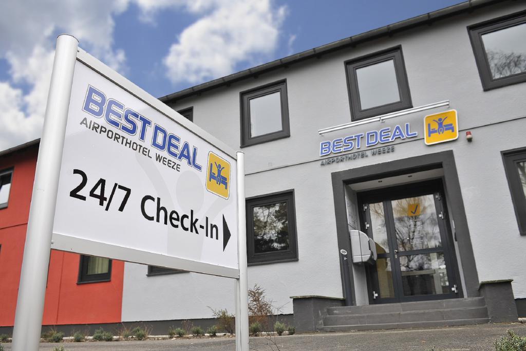 Best Deal Airporthotel Weeze Luaran gambar