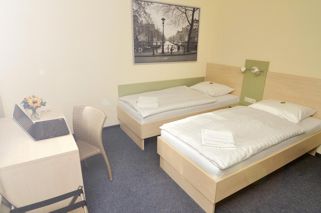 Best Deal Airporthotel Weeze Luaran gambar
